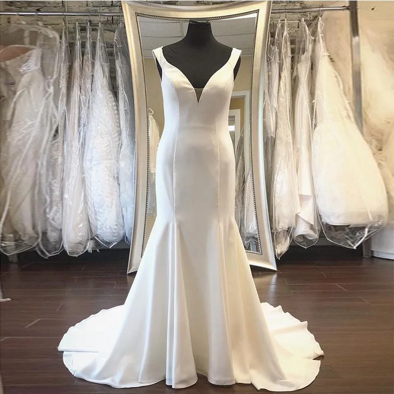 Simple V-neck Wedding Dress Sleeveless Mermaid Style Backless Chapel Train Long Robe De Marie 2019 New Custom Bridal Dress Cheap
Simple V-neck Wedding Dress Sleeveless Mermaid Style Backless Chapel Train Long Robe De Marie 2019 New Custom Bridal Dress Cheap