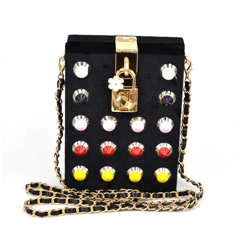 PU Embroidery black cone Flower fashion Women Shoulder Handbags Messenger Crossbody Bags Evening Totes Bag Box Clutch Purse
PU Embroidery black cone Flower fashion Women Shoulder Handbags Messenger Crossbody Bags Evening Totes Bag Box Clutch Purse