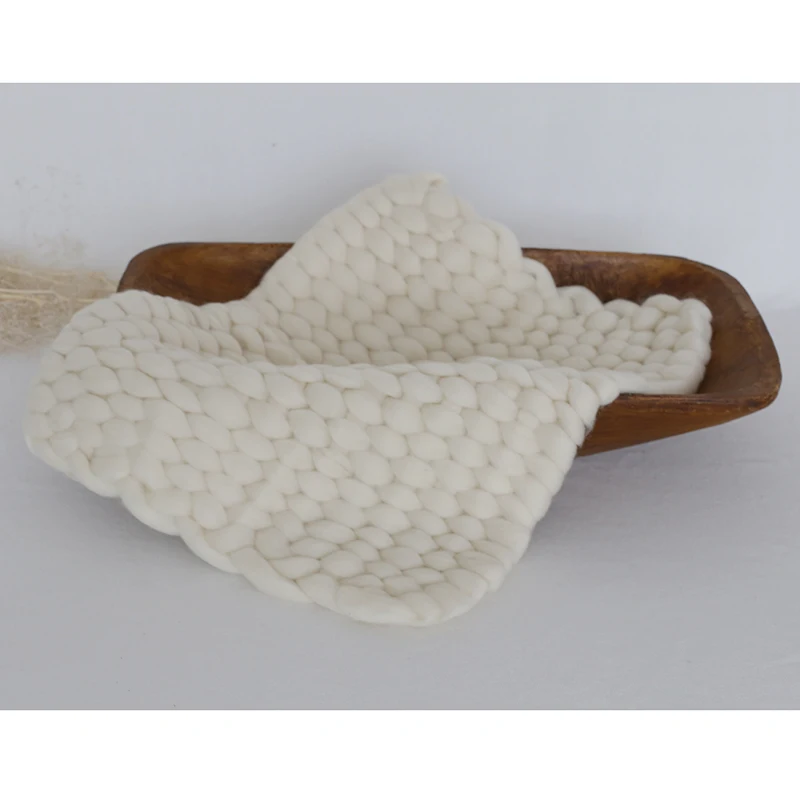 Woolen braided blanket fabric wool chunky layer lauering blanket basket filling Newborn photography props
Woolen braided blanket fabric wool chunky layer lauering blanket basket filling Newborn photography props