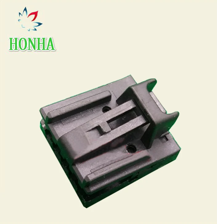 10sets 8R0 973 605 1563569-1 5Pin multi-function steering wheel modified plug 5P connector
10sets 8R0 973 605 1563569-1 5Pin multi-function steering wheel modified plug 5P connector