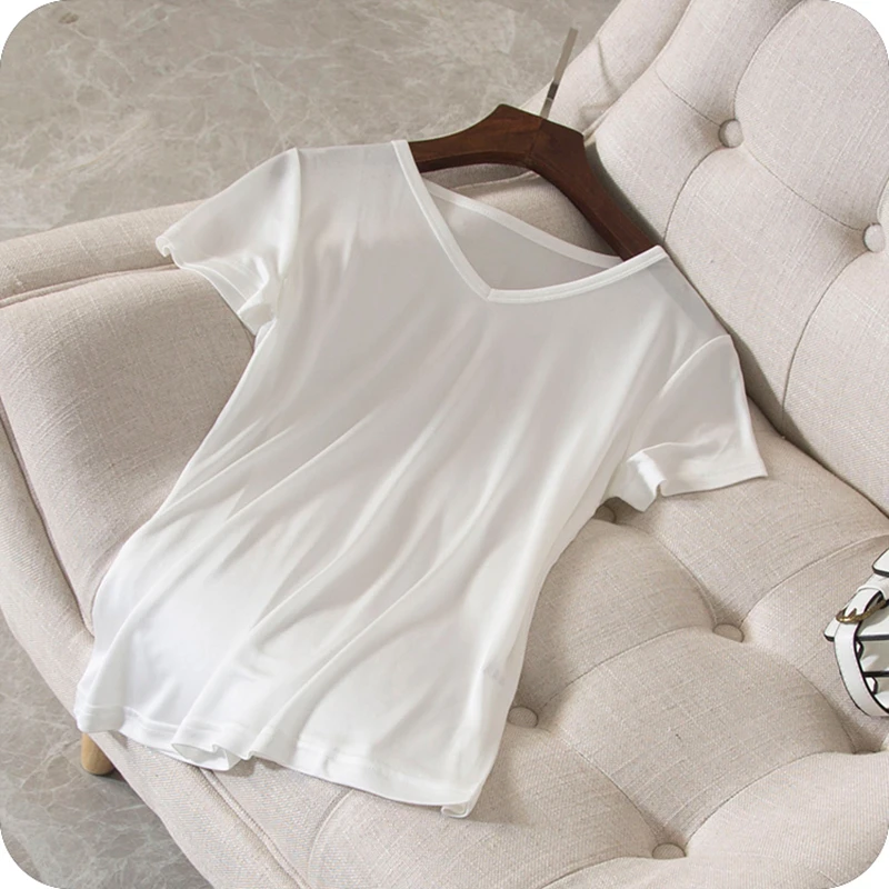 100% Silk T-shirt Women High Quality Knitted Fabric Solid V Neck Short Sleeves 3 Colors Casual Basic Clothing Fashion 2018
100% Silk T-shirt Women High Quality Knitted Fabric Solid V Neck Short Sleeves 3 Colors Casual Basic Clothing Fashion 2018