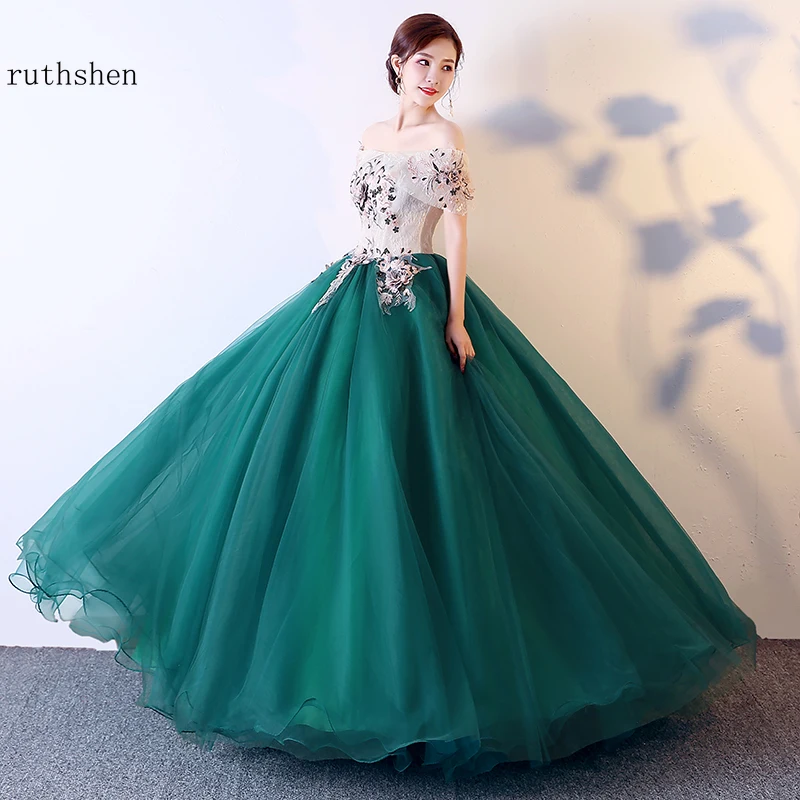 Arabic Prom Dresses Long Off Shoulder Elegant Ball Gown Masquerade Dress Green Debutante Masquerade Formal Prom Gown
Arabic Prom Dresses Long Off Shoulder Elegant Ball Gown Masquerade Dress Green Debutante Masquerade Formal Prom Gown