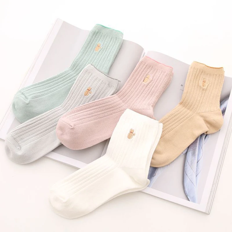 5 Pair/ Lot Autumn And Winter New Arrived Women Warm Socks Embroidery Cat Sweet Cotton College Style Female Socks High Quality
5 Pair/ Lot Autumn And Winter New Arrived Women Warm Socks Embroidery Cat Sweet Cotton College Style Female Socks High Quality