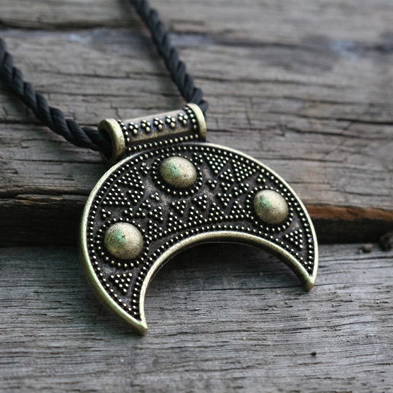 10pcs norse Slavic Lunula Woman's Necklace viking jewelry for women MORAVIA, Lunitsa, Slaves Ethnic pendant
10pcs norse Slavic Lunula Woman's Necklace viking jewelry for women MORAVIA, Lunitsa, Slaves Ethnic pendant