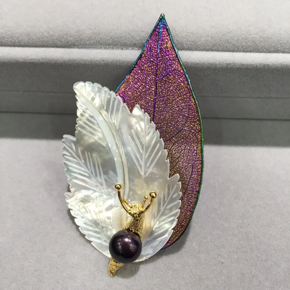 double leaves brooch natural sea shell leaf and fresh water pearl snail brooch pins fashion women jewelry free shipping
double leaves brooch natural sea shell leaf and fresh water pearl snail brooch pins fashion women jewelry free shipping