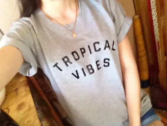 Skuggnas Tropical Vibes T-Shirt Typography Shirts Women Graphic Tee Vacation Holiday Shirt High quality Drop ship
Skuggnas Tropical Vibes T-Shirt Typography Shirts Women Graphic Tee Vacation Holiday Shirt High quality Drop ship