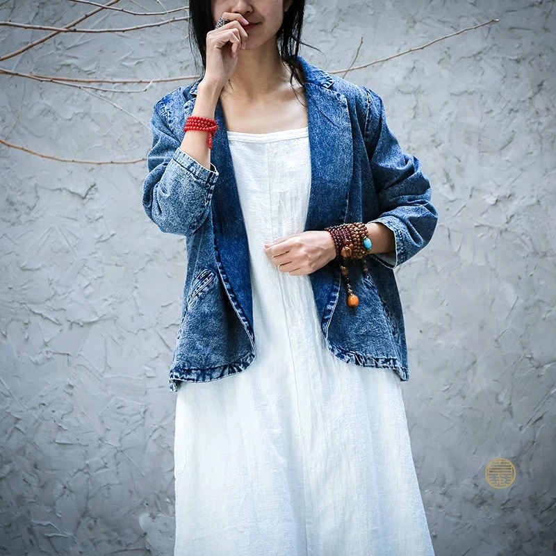 Бесплатная доставка 2021 Весна Новая мода свободные джинсовые женские большие размеры винтажные джинсы в китайском стиле с отложным воротником Верхняя одежда 
Бесплатная доставка 2021 Весна Новая мода свободные джинсовые женские большие размеры винтажные джинсы в китайском стиле с отложным воротником Верхняя одежда