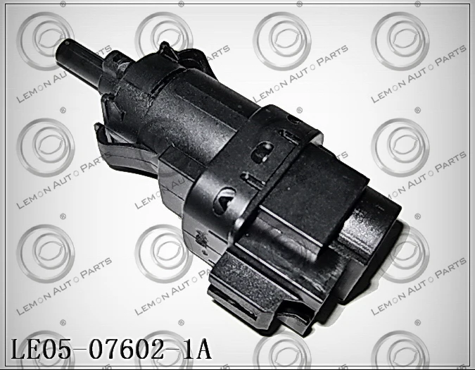 30773935 3M5T13480AC 1S10918 1S11074 SW8239 SLS328 3M5Z13480A 3M5Z13480AA 3M5Z13480AB BRAKE LAMP SWITCH FOR ford
30773935 3M5T13480AC 1S10918 1S11074 SW8239 SLS328 3M5Z13480A 3M5Z13480AA 3M5Z13480AB BRAKE LAMP SWITCH FOR ford