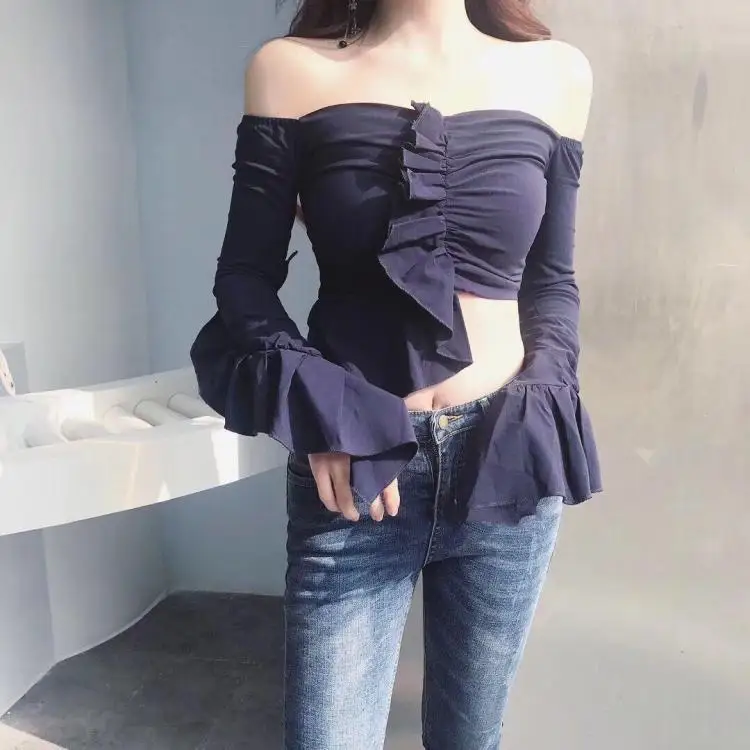 Женский Асимметричный топ с открытыми плечами, с вырезом лодочкой и рукавами-фонариками
Женский Асимметричный топ с открытыми плечами, с вырезом лодочкой и рукавами-фонариками