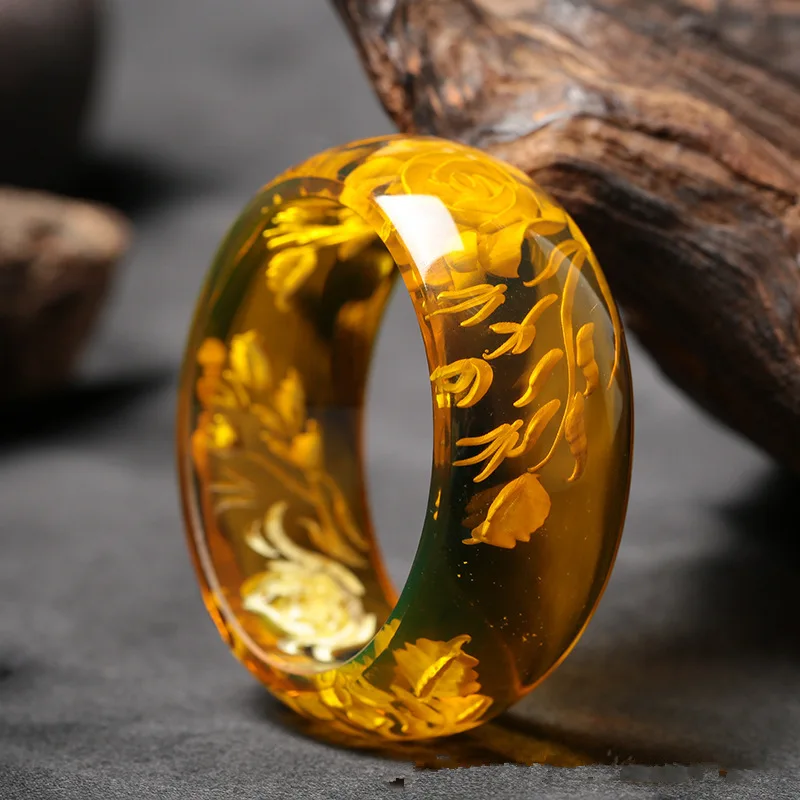 Natural Baltic chicken oil Blue Gold carved carved stone pene female beeswax Bracelet crafts
Natural Baltic chicken oil Blue Gold carved carved stone pene female beeswax Bracelet crafts