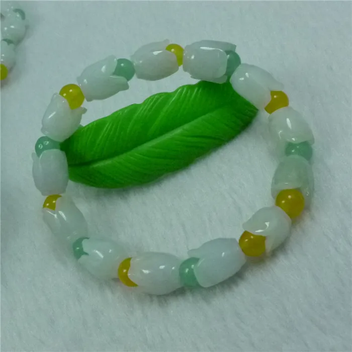 Natural A-cargo Jadeite Bracelet Fashion Gift for Female Ice-waxy Jadeite Orchid Bracelet Chain
Natural A-cargo Jadeite Bracelet Fashion Gift for Female Ice-waxy Jadeite Orchid Bracelet Chain