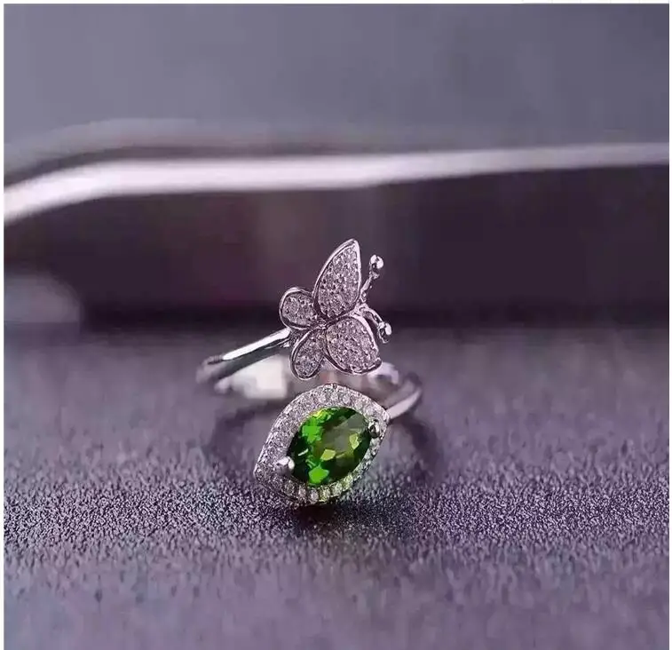 Natural Diopside ring Free shipping Natural green diopside 925 sterling silver Fine jewelry ring For men or women 4*8mm
Natural Diopside ring Free shipping Natural green diopside 925 sterling silver Fine jewelry ring For men or women 4*8mm