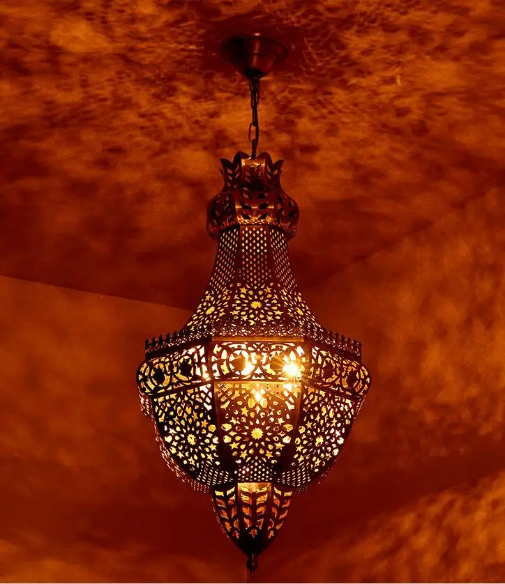Soldering vintage brass pendant lamp cafe bar hollow carved lights.E14*4,AC:110-240V.
Soldering vintage brass pendant lamp cafe bar hollow carved lights.E14*4,AC:110-240V.
