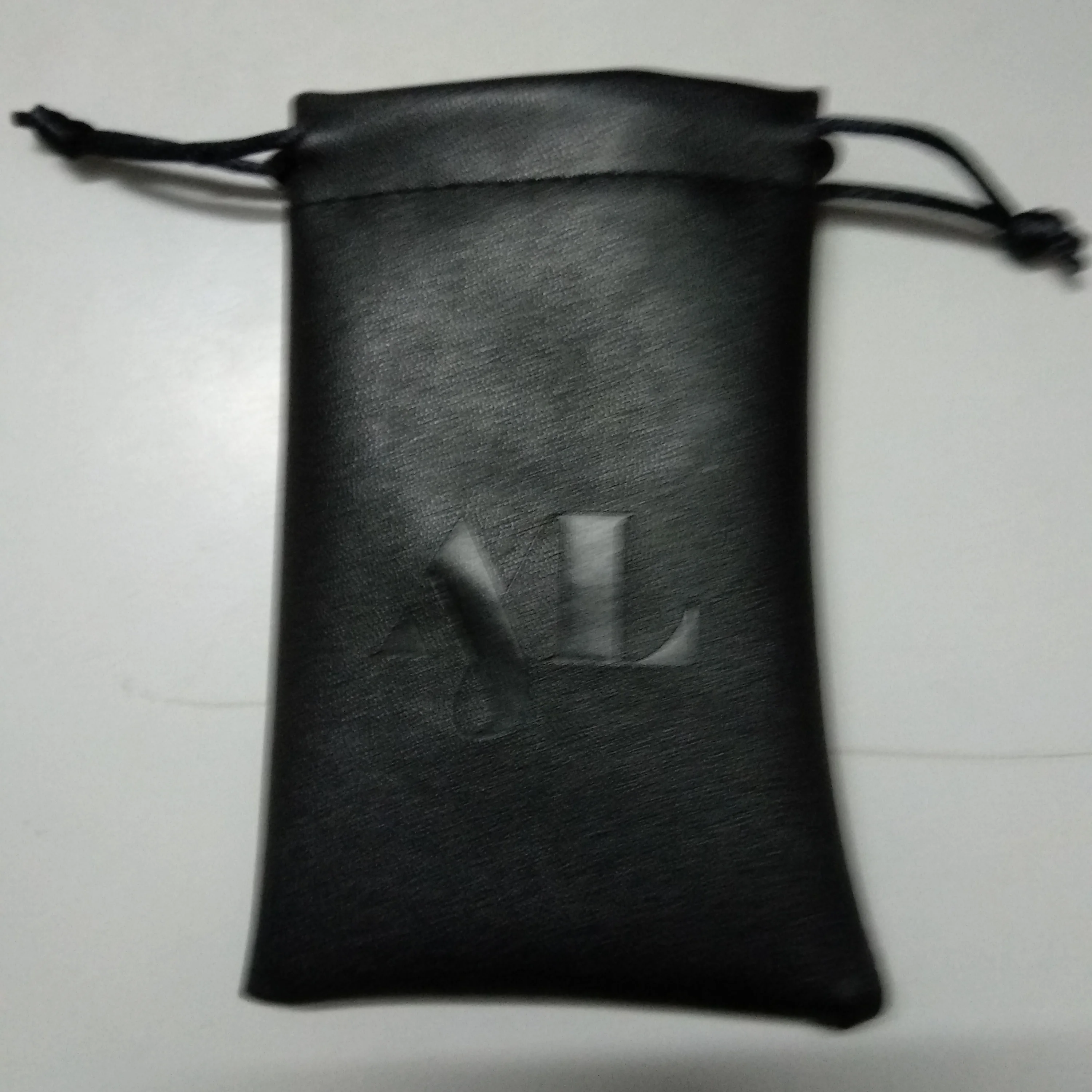 1000pcs/Lot CBRL 8*12cm PU Leather Drawstring Bag Jewelry Pouch Can Be Custom Logo
1000pcs/Lot CBRL 8*12cm PU Leather Drawstring Bag Jewelry Pouch Can Be Custom Logo