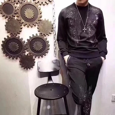 Freeship mens black embroidery rhinestone beading angel wing leisure set Sweatshirts with pants hip top style fashion
Freeship mens black embroidery rhinestone beading angel wing leisure set Sweatshirts with pants hip top style fashion