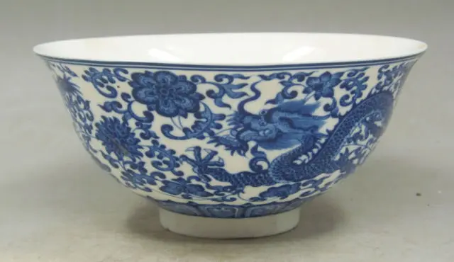 Exquisite Chinese Jingdezhen classical blue and white Porcelain Painted with dragon flower bowl
Exquisite Chinese Jingdezhen classical blue and white Porcelain Painted with dragon flower bowl
