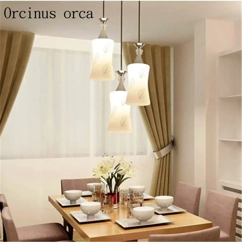 Restaurant chandelier modern minimalist three creative table lamp fashion personality dining room LED living room lamps
Restaurant chandelier modern minimalist three creative table lamp fashion personality dining room LED living room lamps