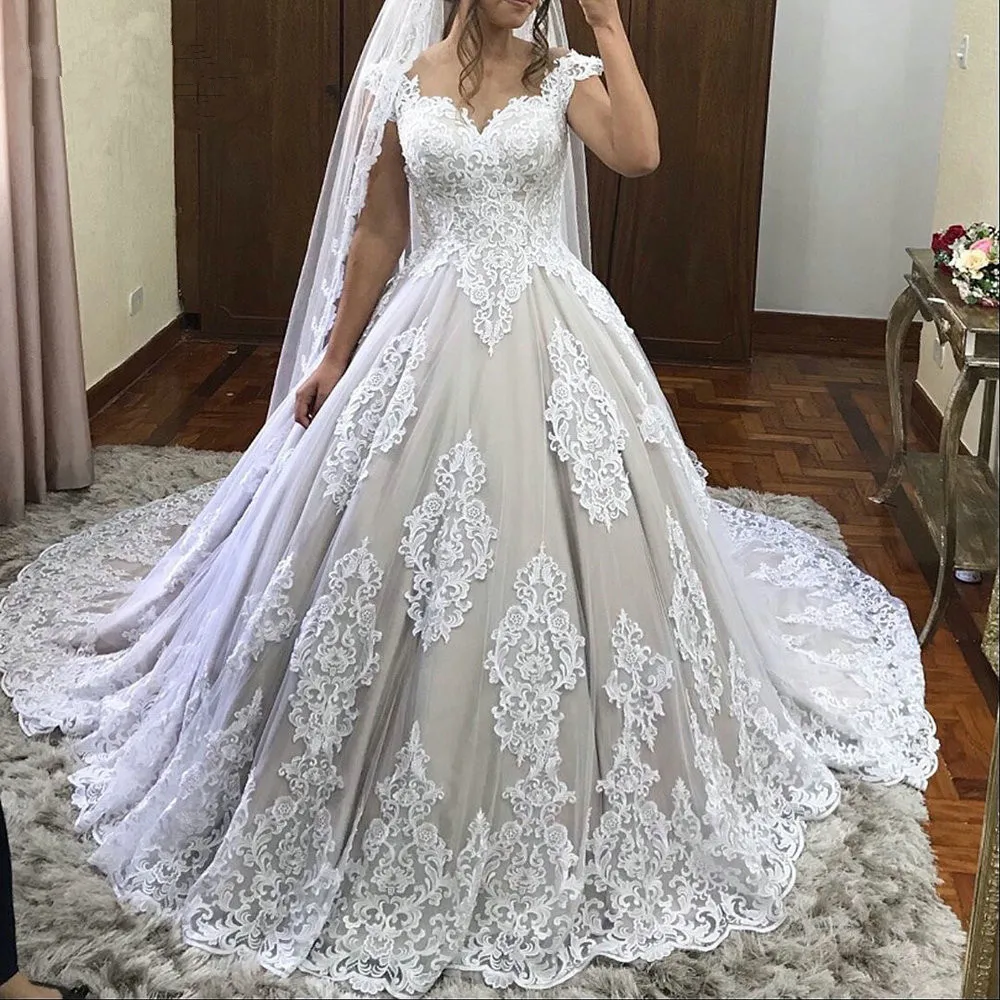 Vintage Lace Appliques Ball Gown Wedding Dresses 2023 Sweetheart Off Shoulder Wedding gowns Bridal Dresses Plus Size vestido
Vintage Lace Appliques Ball Gown Wedding Dresses 2023 Sweetheart Off Shoulder Wedding gowns Bridal Dresses Plus Size vestido