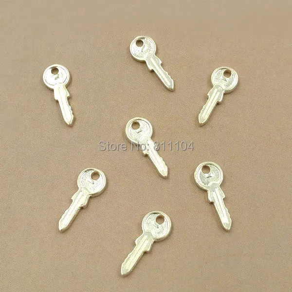 5x15mm Key Shape Charms Links Wraps Connectors Findings DIY Jewelry Making Multi-color Plated
5x15mm Key Shape Charms Links Wraps Connectors Findings DIY Jewelry Making Multi-color Plated