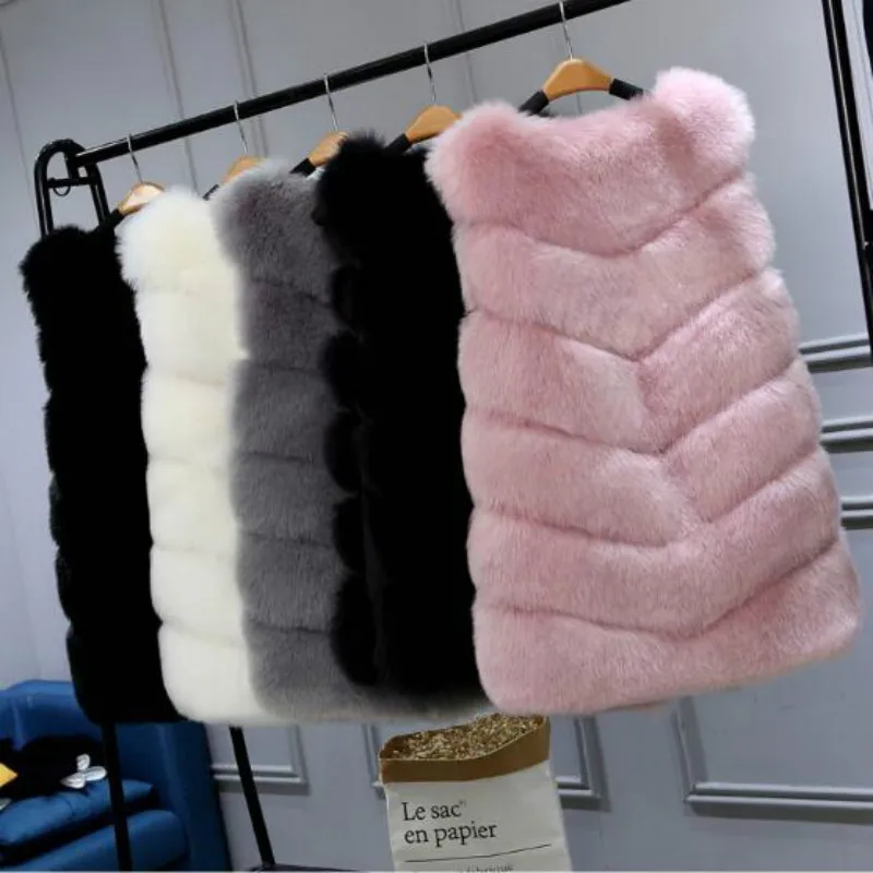 2022 New Womens High imitation Fox Fur Vest Fashion Fur Jackets Casual Style Overcoat Women Fur Outerwear
2022 New Womens High imitation Fox Fur Vest Fashion Fur Jackets Casual Style Overcoat Women Fur Outerwear