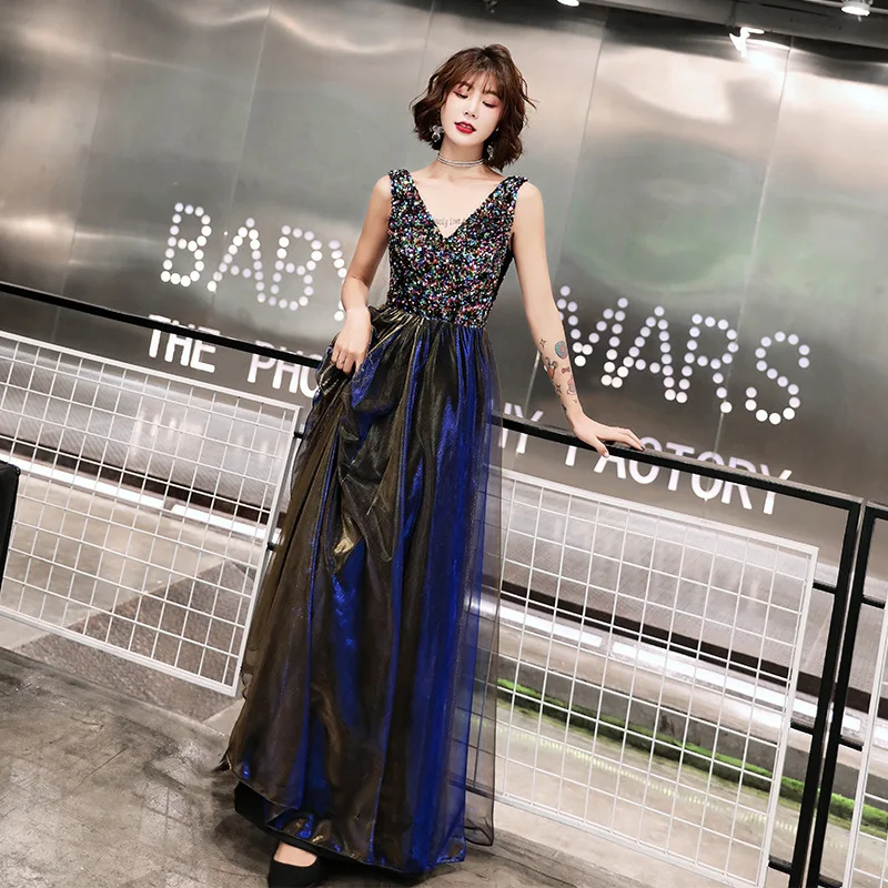 Banquet Evening Dress 2019 New Elegant Beading V-neck a Line Prom Party Dress Shinning Fabric Backless Special Occasion Dresses
Banquet Evening Dress 2019 New Elegant Beading V-neck a Line Prom Party Dress Shinning Fabric Backless Special Occasion Dresses