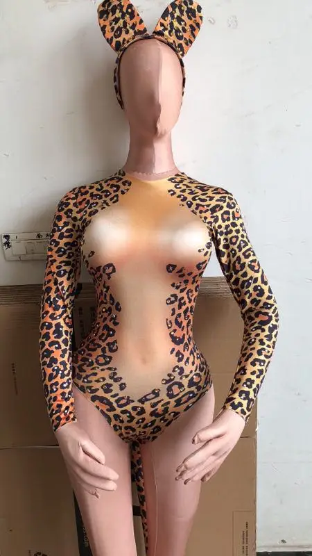 2020 New Sexy Leopard Bodysuit Rhinestone Costume Big Stretch Jumpsuit Performance Women Outfit Dance Sexy Occasion Dance Wear
2020 New Sexy Leopard Bodysuit Rhinestone Costume Big Stretch Jumpsuit Performance Women Outfit Dance Sexy Occasion Dance Wear