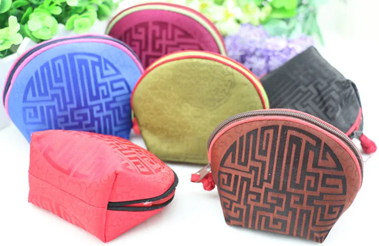 20pcs Decorative Shell Jewelry Gift Box Natural Silk Mini Storage Bag Chinese style Ladies Coin Purse Candy Chocolate Favor
20pcs Decorative Shell Jewelry Gift Box Natural Silk Mini Storage Bag Chinese style Ladies Coin Purse Candy Chocolate Favor