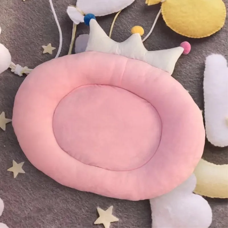 Pet Products Supplies Dog Accessories Cute Crown Style Soft Mat Small Puppy Beds
Pet Products Supplies Dog Accessories Cute Crown Style Soft Mat Small Puppy Beds
