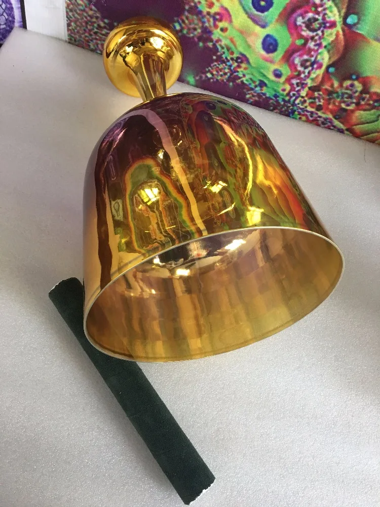 crystal singing chalice with hollow handle can stand with perfect F# or G or G# note in 440HZ or 432HZ about 7.5"
crystal singing chalice with hollow handle can stand with perfect F# or G or G# note in 440HZ or 432HZ about 7.5"