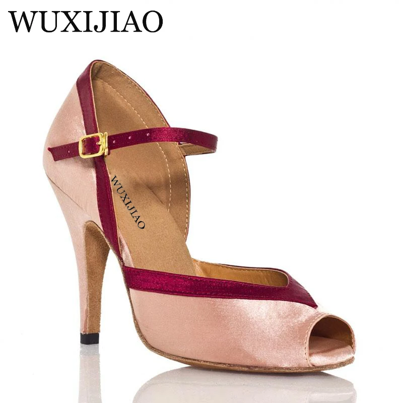 WUXIJIAO skin/Blue Satin the newest Professional dance shoes Latin dance shoes Women's ballroom dancing shoes
WUXIJIAO skin/Blue Satin the newest Professional dance shoes Latin dance shoes Women's ballroom dancing shoes