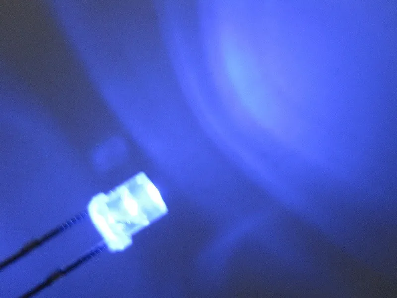 (15000pcs) 3mm flat top blue LED+Fast Shipping Ultra Bright 3mm light-emitting diode 3mm big/wide angle blue led
(15000pcs) 3mm flat top blue LED+Fast Shipping Ultra Bright 3mm light-emitting diode 3mm big/wide angle blue led