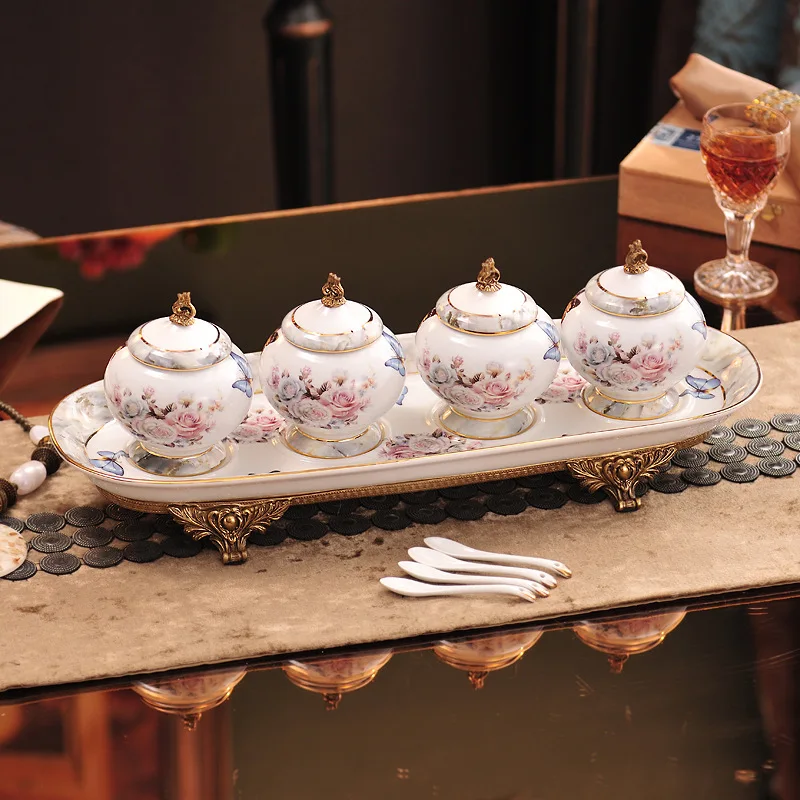 Ceramic copper parts household ceramic condiments four sets of kitchen condiments pot sets high-end luxury condiment cans
Ceramic copper parts household ceramic condiments four sets of kitchen condiments pot sets high-end luxury condiment cans