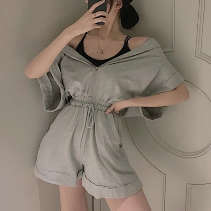 2023 spring summer hooded jumpsuit women Short sleeve hoodies sweatshirt fitness streetwear workout outfit drawstring active
2023 spring summer hooded jumpsuit women Short sleeve hoodies sweatshirt fitness streetwear workout outfit drawstring active