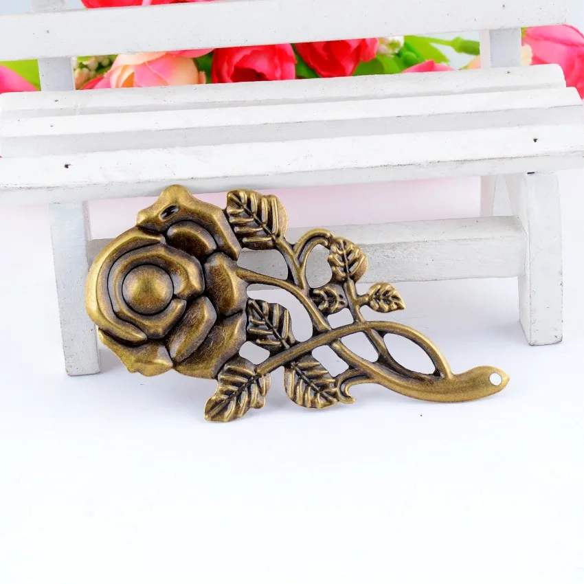 MIAOCHI, 4 шт., искусственные розы, розы, разъемы, украшение, подарок, украшение, сделай сам, фурнитура 7,7x4,2 см F0466
MIAOCHI, 4 шт., искусственные розы, розы, разъемы, украшение, подарок, украшение, сделай сам, фурнитура 7,7x4,2 см F0466