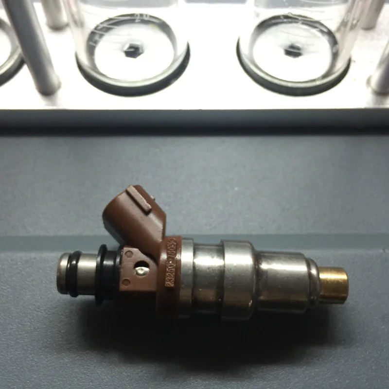 High quality Fuel Injector Nozzle 23209-79095 23250-75050 For TOYOTA Tacoma 4Runner T100 Hilux 2.7 3RZFE Engine Nozzle
High quality Fuel Injector Nozzle 23209-79095 23250-75050 For TOYOTA Tacoma 4Runner T100 Hilux 2.7 3RZFE Engine Nozzle