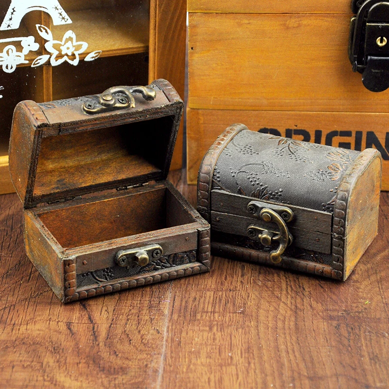 Mini Jewelry Storage Box Imitation of Ancient Handmade European Style Wooden Case Photo Studio Props Photography Background
Mini Jewelry Storage Box Imitation of Ancient Handmade European Style Wooden Case Photo Studio Props Photography Background