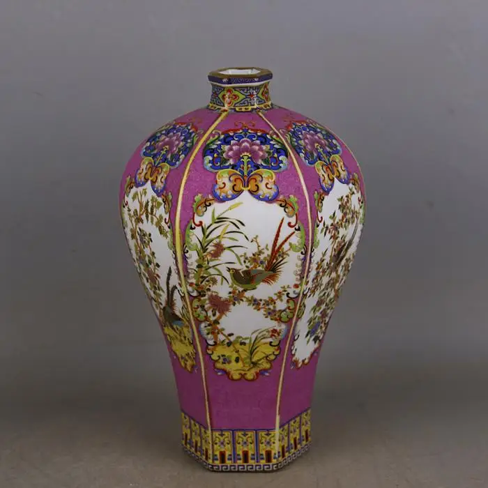 Antique Qing Dyansty (Yongzheng) enamel flower pattern hexagonal plum bottle,Hand-carved crafts,best collection& adornment
Antique Qing Dyansty (Yongzheng) enamel flower pattern hexagonal plum bottle,Hand-carved crafts,best collection& adornment