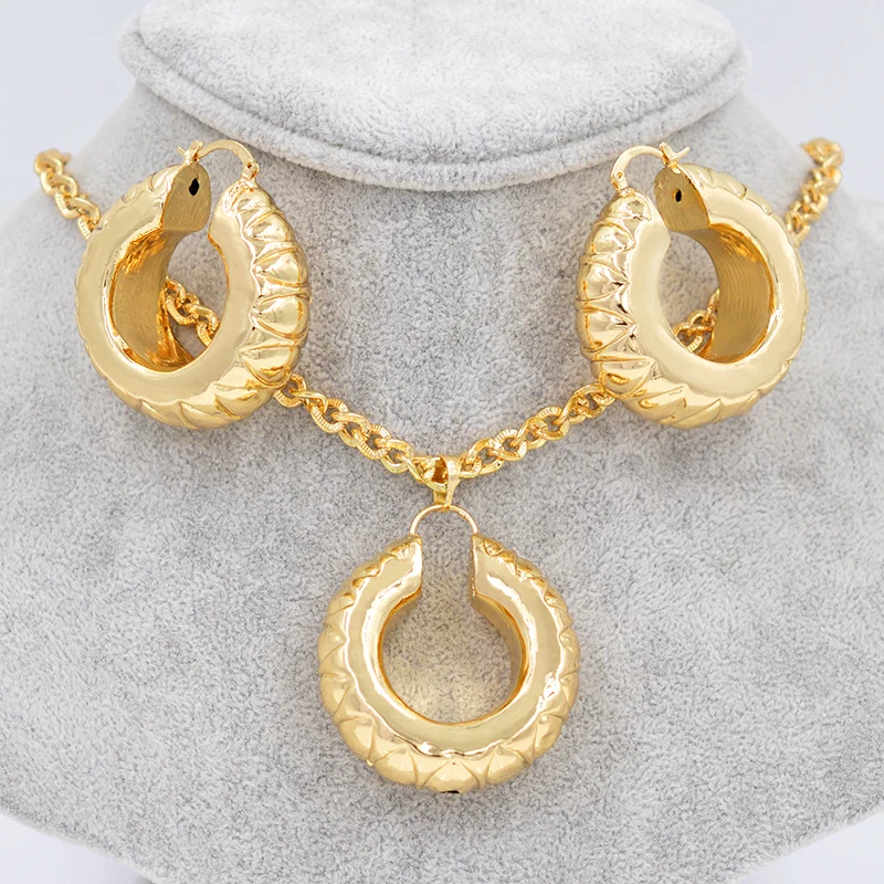 Sunny Jewelry Big Copper Hoop Women Maxi Dubai Jewelry Set Earrings Pendant Round Water Drop For Party Wedding Gift High Quality
Sunny Jewelry Big Copper Hoop Women Maxi Dubai Jewelry Set Earrings Pendant Round Water Drop For Party Wedding Gift High Quality