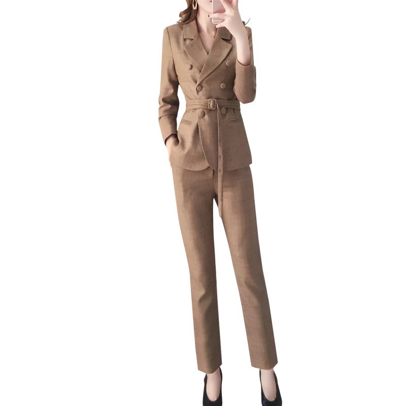 Light tan Suit suit female spring and autumn new fashion temperament British wind Slim Belt small suit pencil pants two-piece
Light tan Suit suit female spring and autumn new fashion temperament British wind Slim Belt small suit pencil pants two-piece