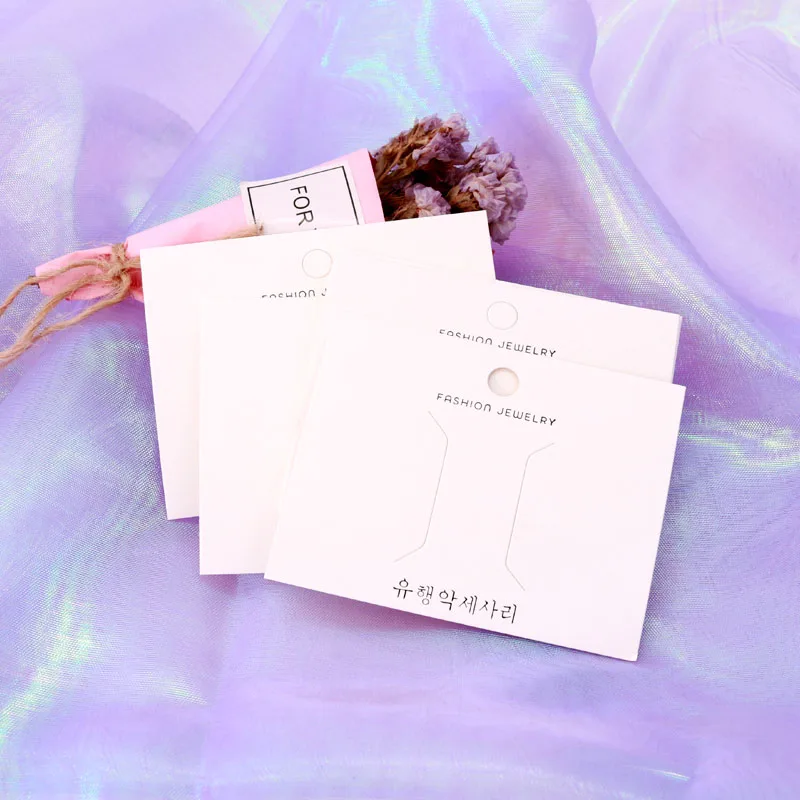 100 pcs 9*7cm headwear hairpin card hang tag display card DIY jewelry package card jewelry custom personal style card
100 pcs 9*7cm headwear hairpin card hang tag display card DIY jewelry package card jewelry custom personal style card