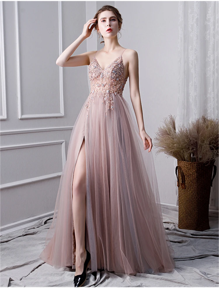 New Summer 2019 Sexy Evening Dress Illusion V-neck Spaghetti Strap Split Front Prom Dress Backless a Line Beading Banquet Dress
New Summer 2019 Sexy Evening Dress Illusion V-neck Spaghetti Strap Split Front Prom Dress Backless a Line Beading Banquet Dress