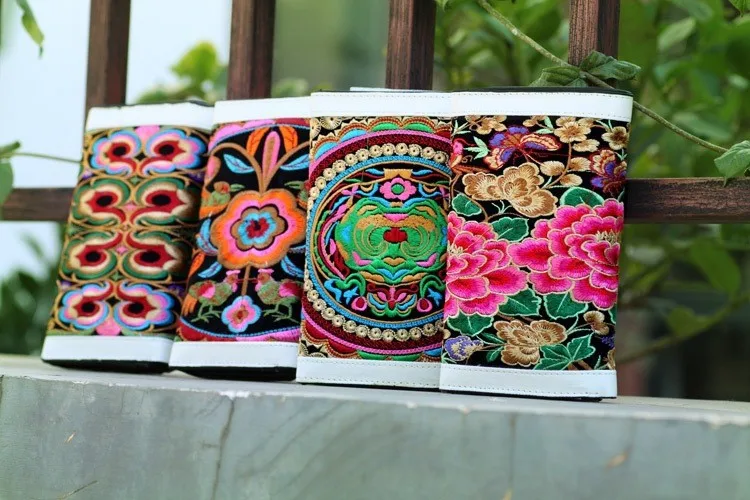 design Creative gift beautiful lady embroidered flower Money Tree ethnic wallet clip girl money card holder women fashion purse
design Creative gift beautiful lady embroidered flower Money Tree ethnic wallet clip girl money card holder women fashion purse