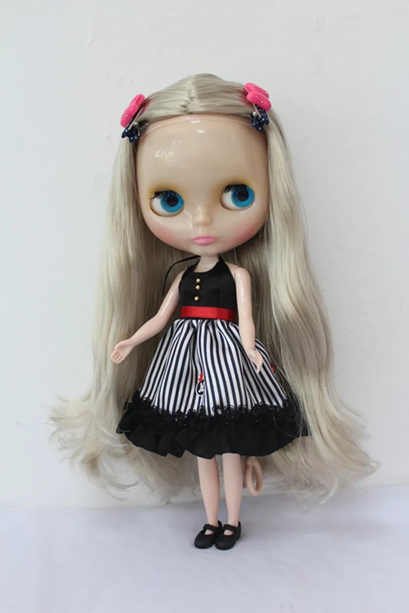 Кукла Blygirl Blyth с прозрачной кожей, серебряные волосы, телесная кукла, общее тело 7, чтобы изменить свой макияж
Кукла Blygirl Blyth с прозрачной кожей, серебряные волосы, телесная кукла, общее тело 7, чтобы изменить свой макияж