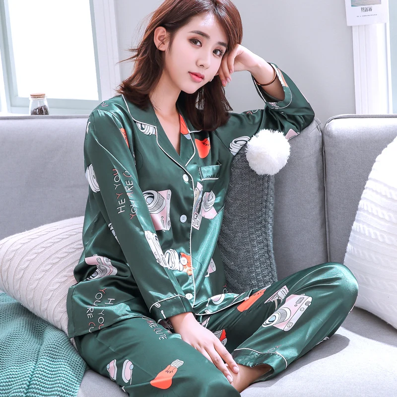 Pajamas Girls Spring Autumn Ice Silk Sleepwear Suit Women Long Sleeves Korean Nightown Lovely Sweet Two-piece Home Clothes H5596
Pajamas Girls Spring Autumn Ice Silk Sleepwear Suit Women Long Sleeves Korean Nightown Lovely Sweet Two-piece Home Clothes H5596