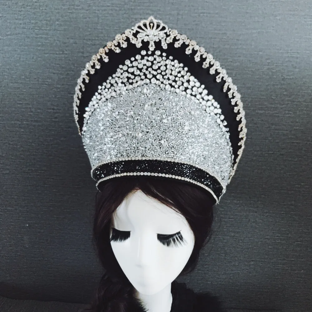 EMS beautiful crystal cap stage performance hat for women luxury crystal crown queen cosplay accessories bride hat queen crown
EMS beautiful crystal cap stage performance hat for women luxury crystal crown queen cosplay accessories bride hat queen crown