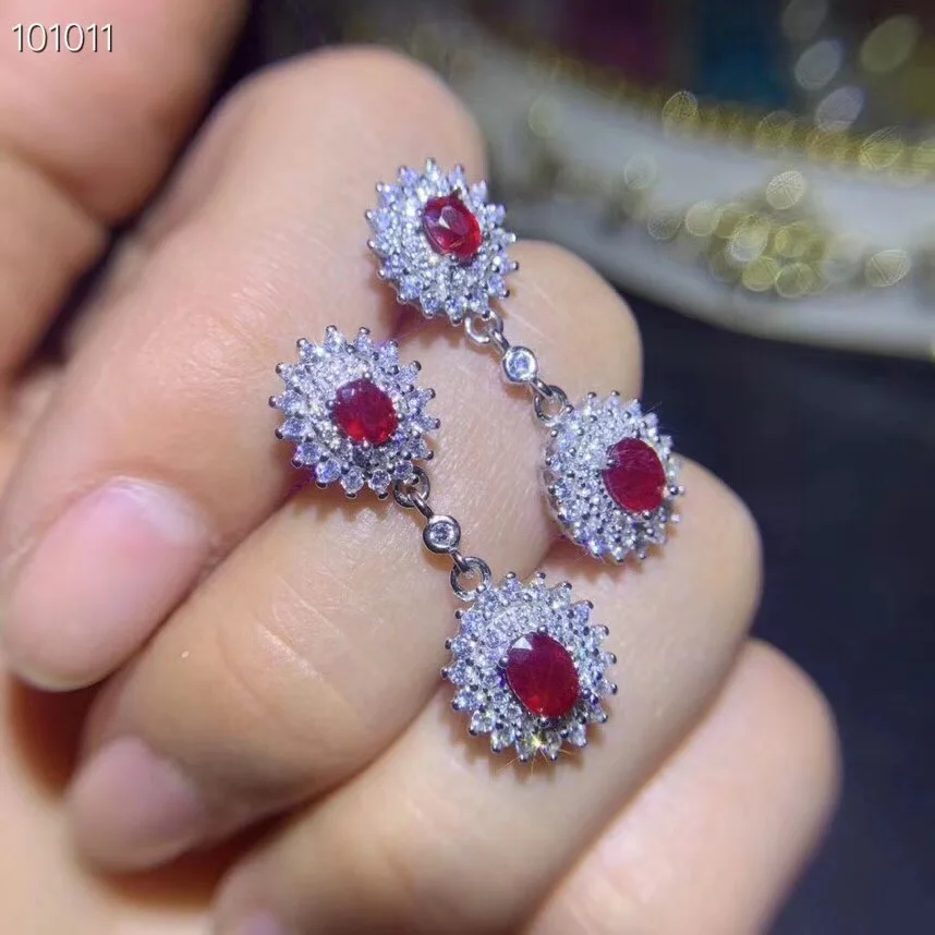 Natural ruby stud earring Free shipping Original real ruby 925 sterling silver Per jewelry
Natural ruby stud earring Free shipping Original real ruby 925 sterling silver Per jewelry