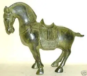 Chinese Old collection Chinese bronze horse sculpture statue decoration bronze factory outlets halloween
Chinese Old collection Chinese bronze horse sculpture statue decoration bronze factory outlets halloween