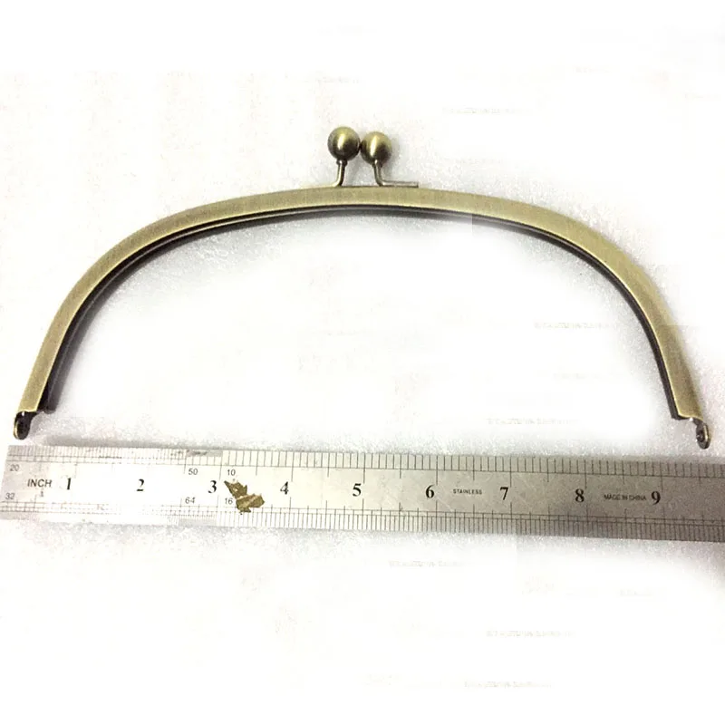 10 pc Retro Flower Metal Purse Frame Handle Purse Frame 24.5cm ( 9.6 inch)
10 pc Retro Flower Metal Purse Frame Handle Purse Frame 24.5cm ( 9.6 inch)