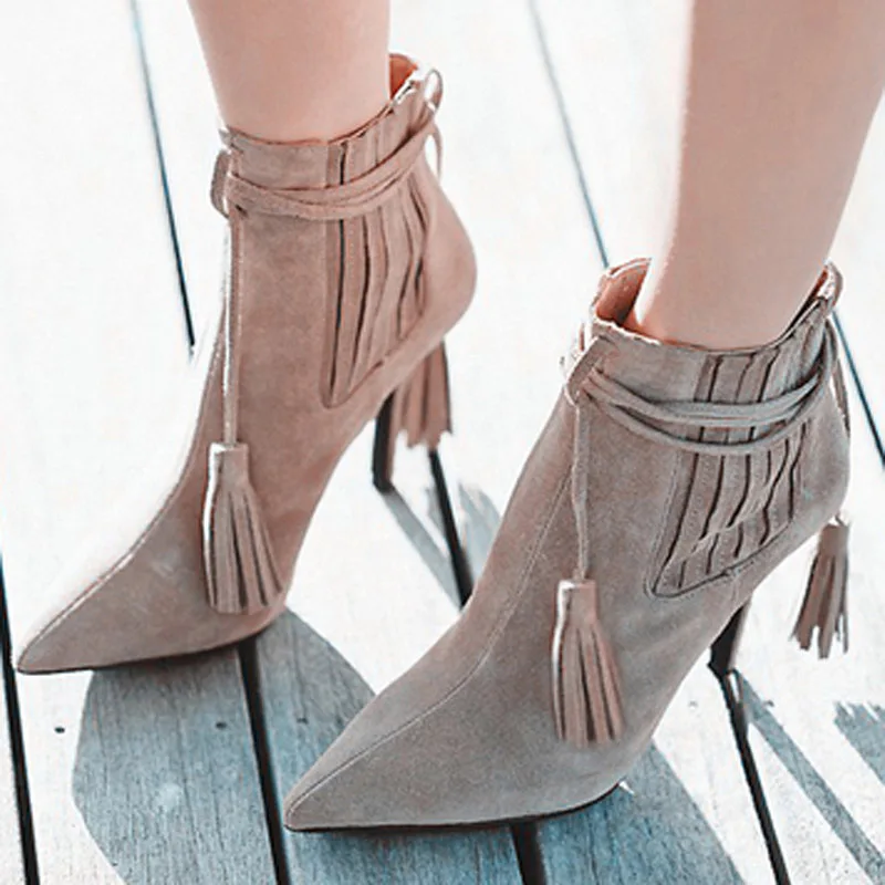 Summer Sexy Binded Tassel Pendant Ankle Boots Suede Leather Pointed toe Women Street Stylish Thin High Heel Short Bottines Shoes
Summer Sexy Binded Tassel Pendant Ankle Boots Suede Leather Pointed toe Women Street Stylish Thin High Heel Short Bottines Shoes