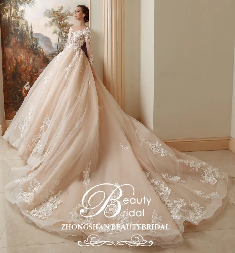 WOmen Wedding DressHigh Quality Lace Turkey Cap Sleeve Luxury Bridal Ball Gowns Vestidos de Novia Plus Size Dresses XF17032-1
WOmen Wedding DressHigh Quality Lace Turkey Cap Sleeve Luxury Bridal Ball Gowns Vestidos de Novia Plus Size Dresses XF17032-1